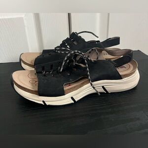 Bionica Ormond Sandals Lace Up Black Leather 9.5